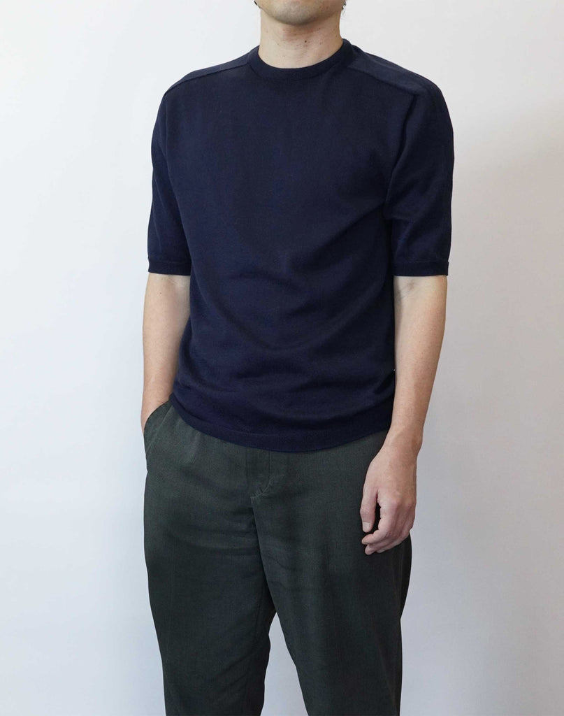 モデル：175cm　サイズ：M　色：ネイビー