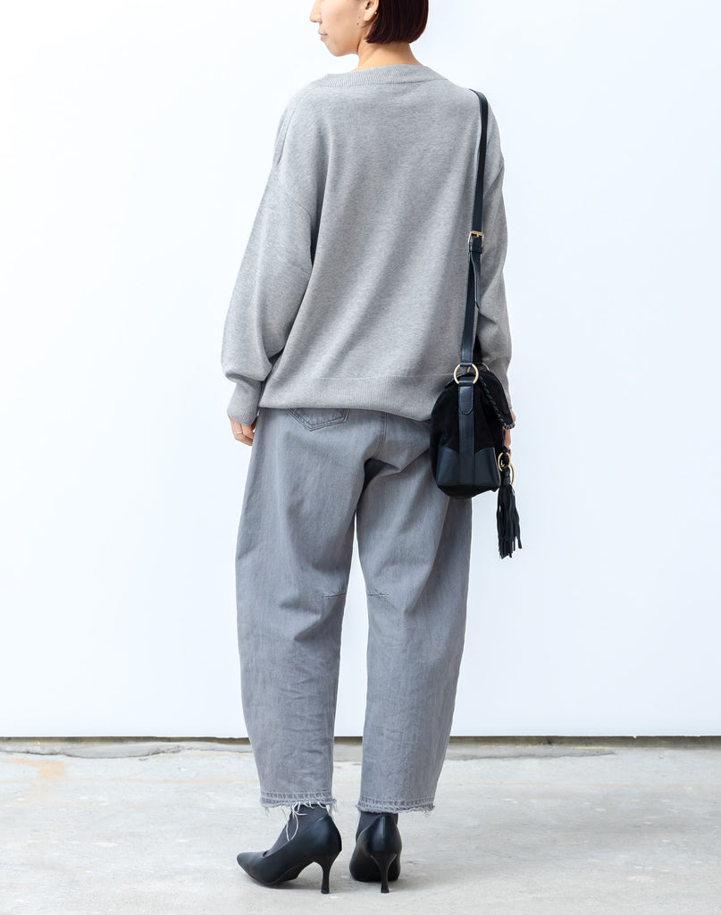 モデル：169cm　サイズ：フリー　色：グレー