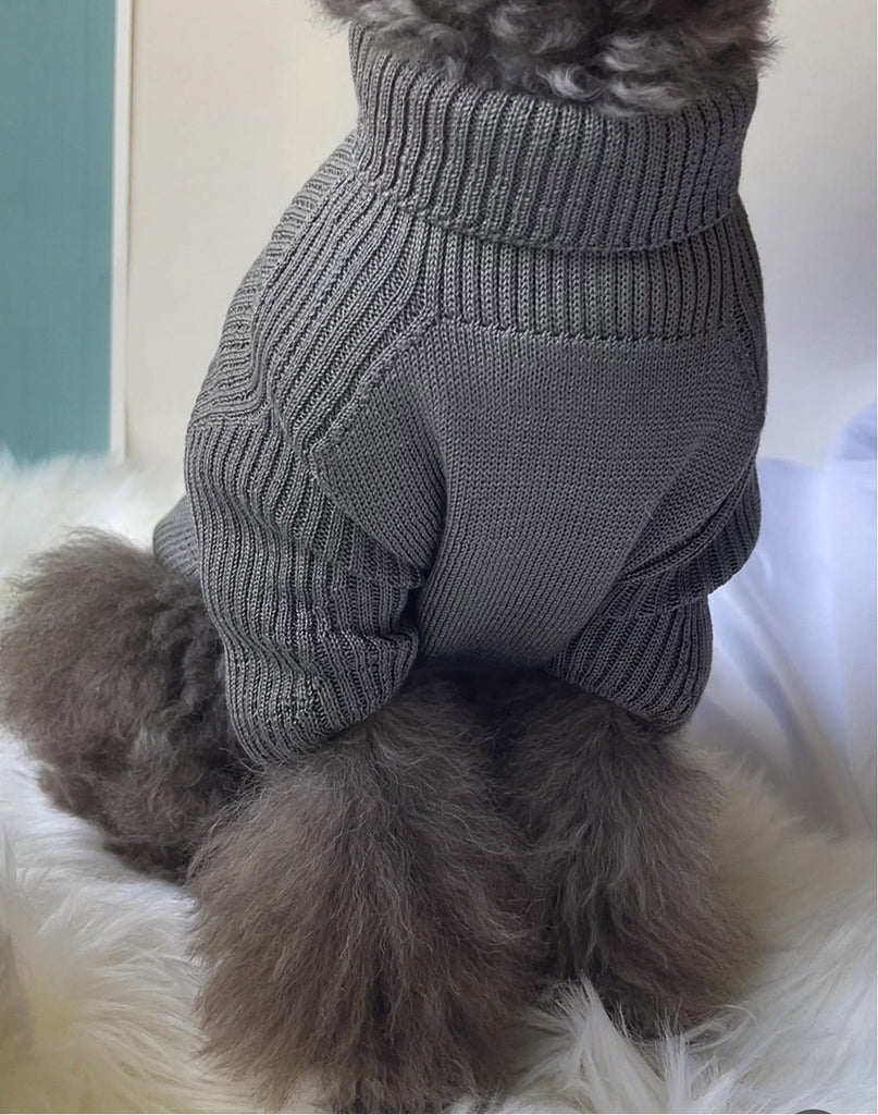 グレー