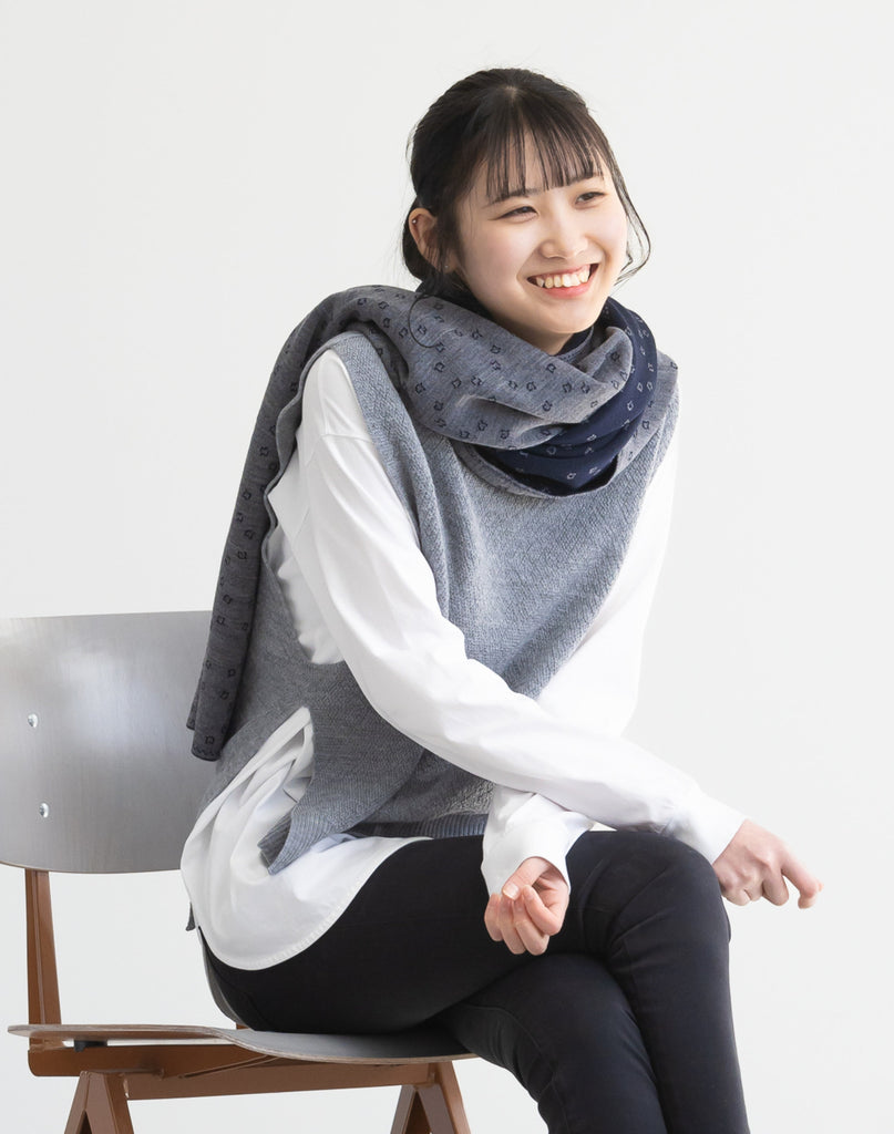 モデル：167cm　サイズ：フリー　色：ネイビー×グレー