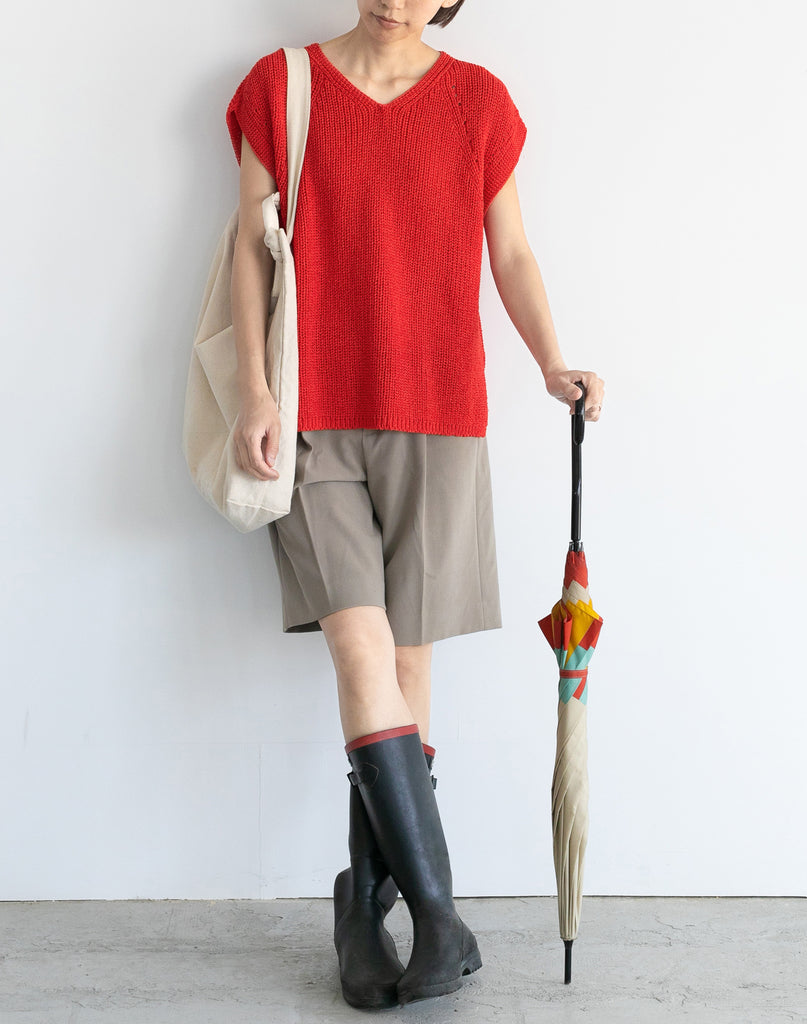 モデル：169cm　サイズ：M　色：レッド