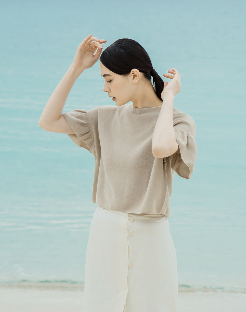 モデル：168cm　サイズ：L　色：ベージュ