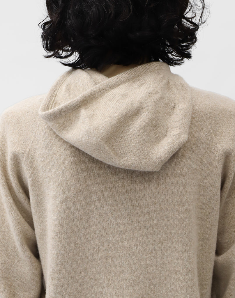 モデル：163cm　サイズ：M　色：ベージュ