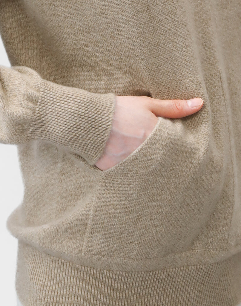 モデル：163cm　サイズ：M　色：ベージュ