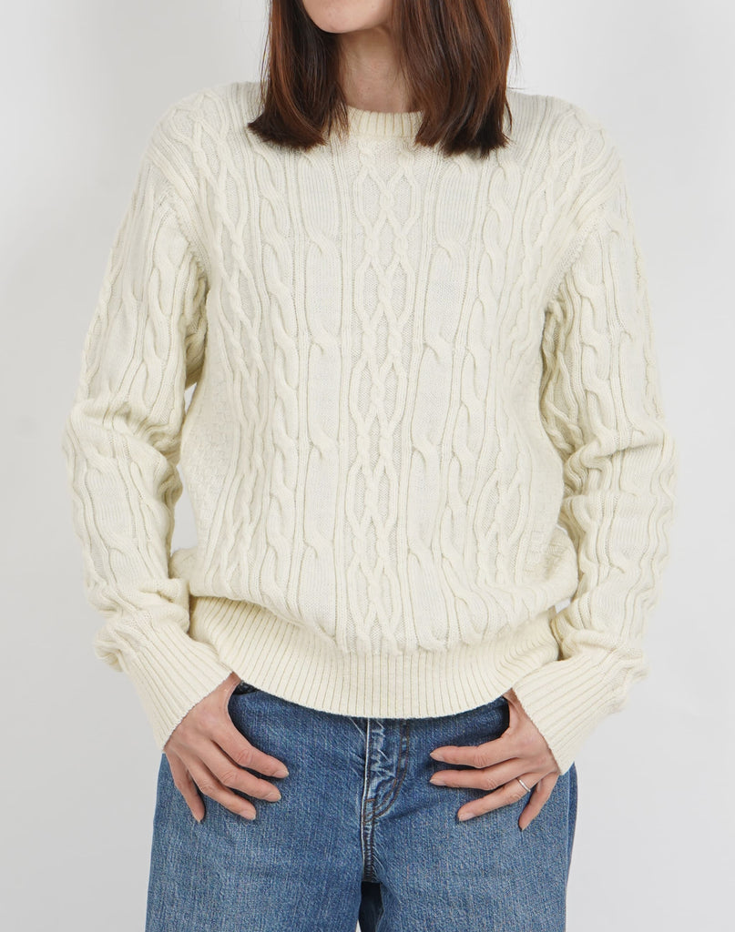 モデル：164cm　サイズ：L　色：White