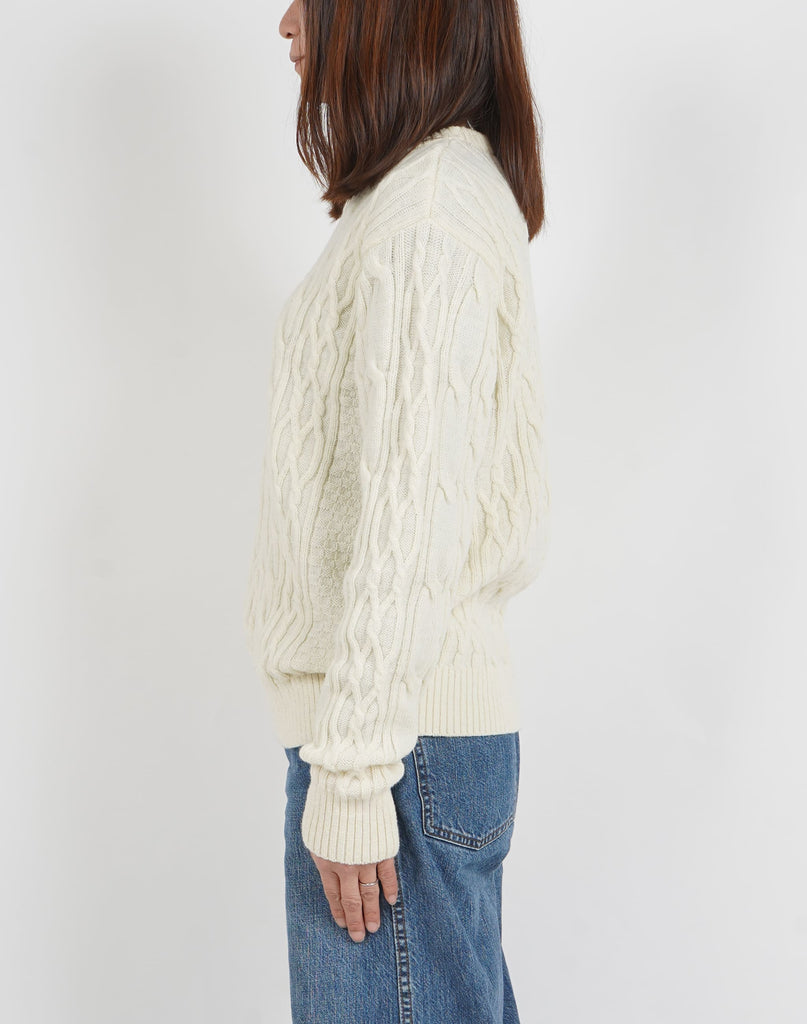 モデル：164cm　サイズ：L　色：White